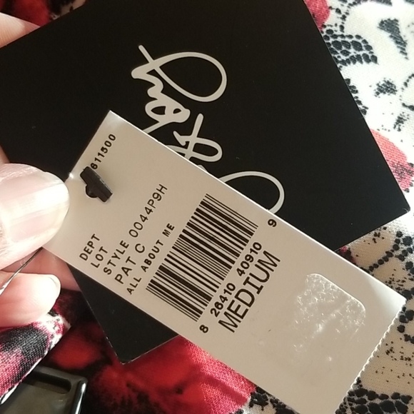 5/$25By-and-by pencil skirt - Picture 4 of 4